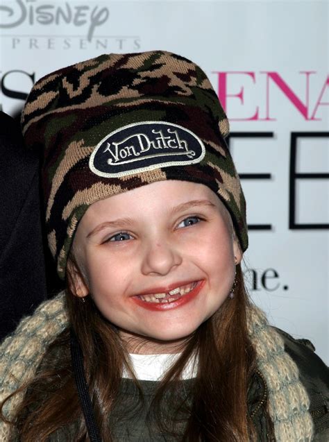 abigail breslin teeth|Abigail Breslin Transformation: See Little Miss